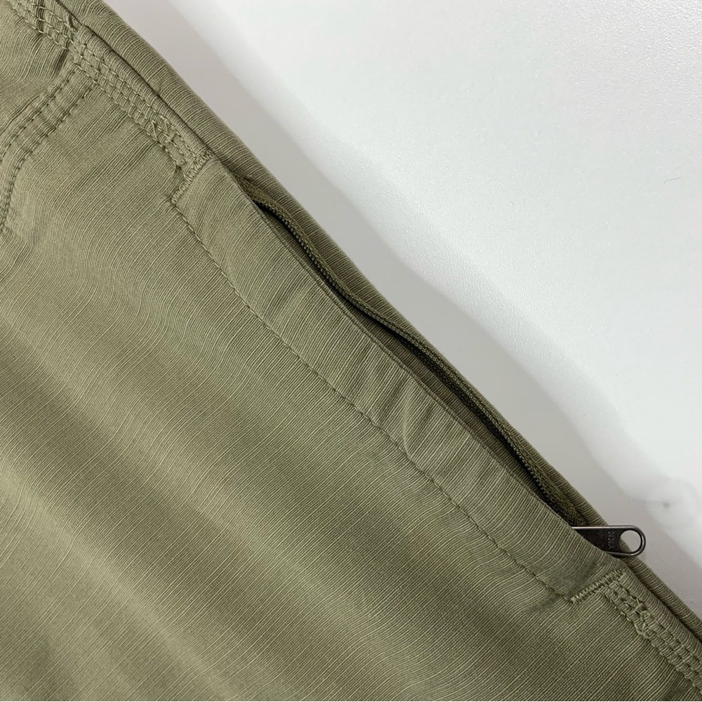 Carhartt Men’s Relaxed Fit Force Extremes Work Pants. Size 38 x 32. Light green. - Picture 5 of 9